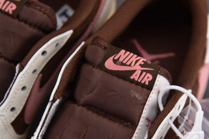 Hyperoad x Travis Scott 1 Low OG Air Jordan 1109